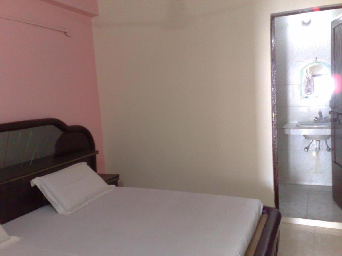 Grg Shanti Guest House Varanasi Bagian luar foto